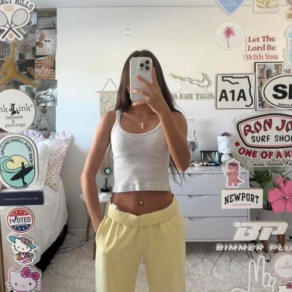 Aritzia Pants - butter yellow Aritzia sweatpants